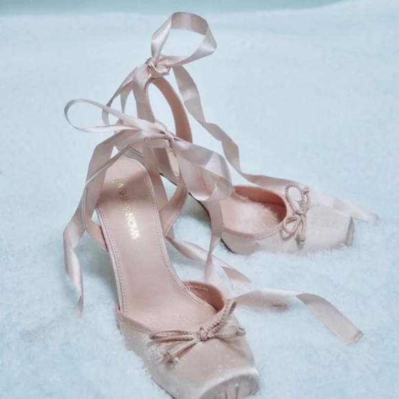 BNIB FashionNova ballet heels size 6.5 - Picture 2 of 8